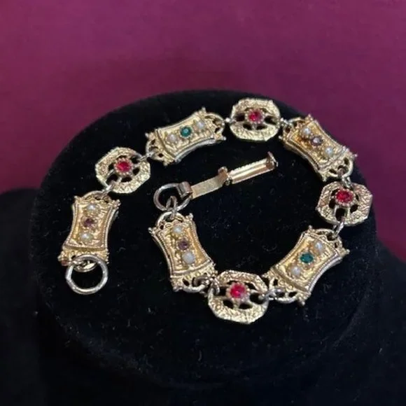 Vintage Sarah Coventry Gold tone w/ multi-colored rhinestones Sarah Coventry Brooch Vintage Gold Tone With Colored  main image 4
